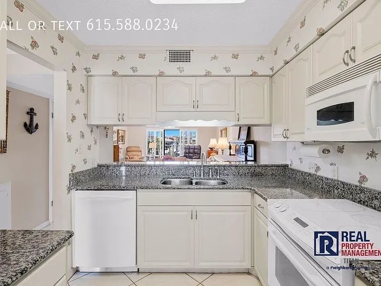 8623 N Lagoon Dr #D4 — Photo 16