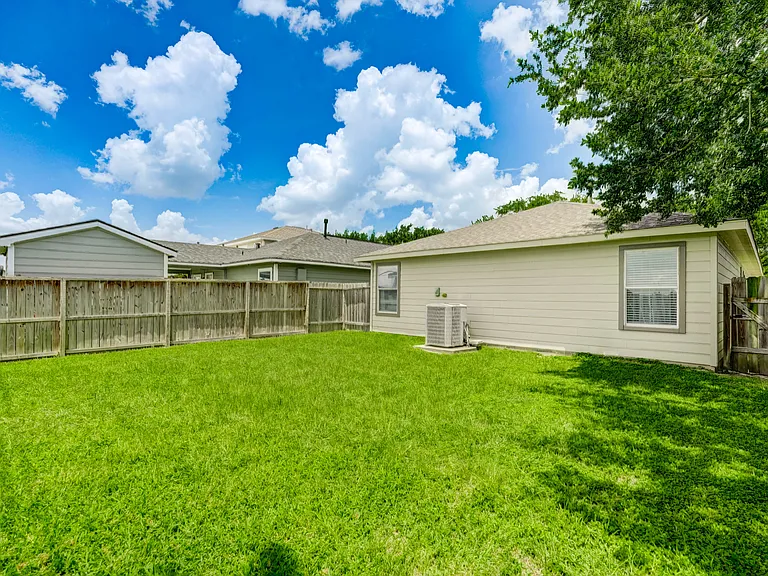 1442 Grand Prince Ln — Photo 25
