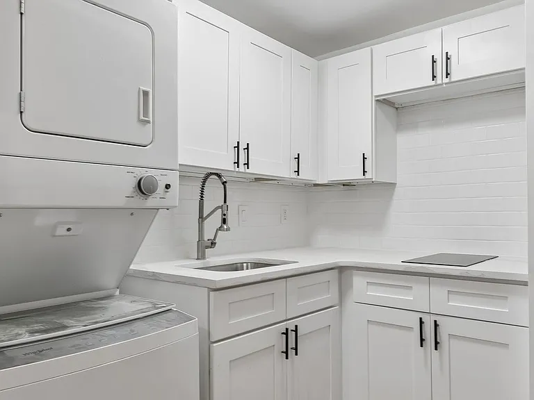 1225 Spruce St #3F — Photo 3