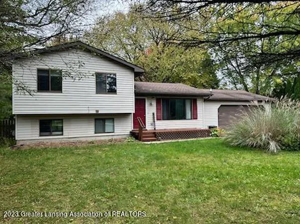 5617 Ann Dr, Bath, MI 48808