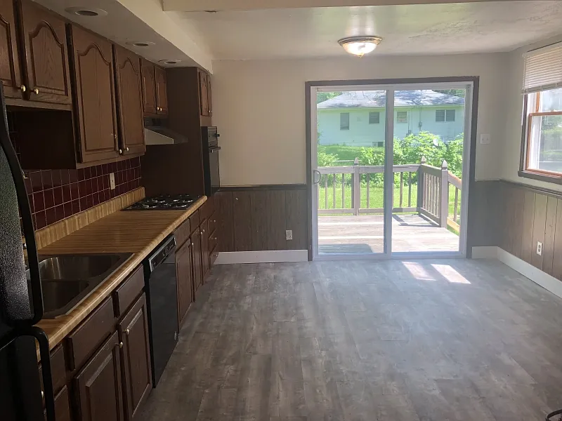 807 Hutton Pl photo 1