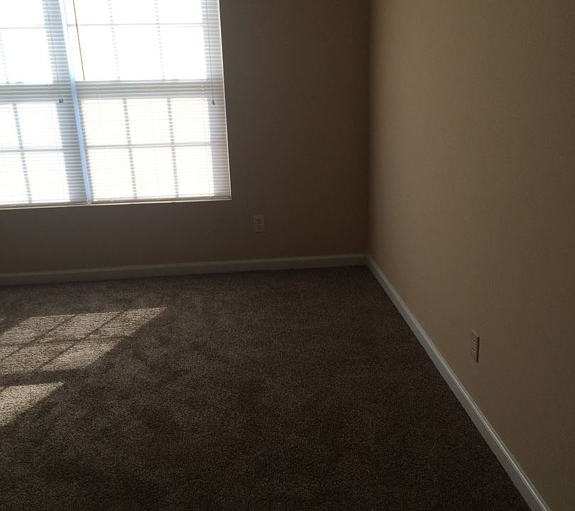 2nd image of 268 Willow Creek Dr APT 2