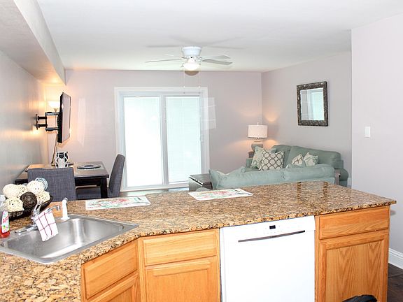 4th image of 1664 Beach Blvd