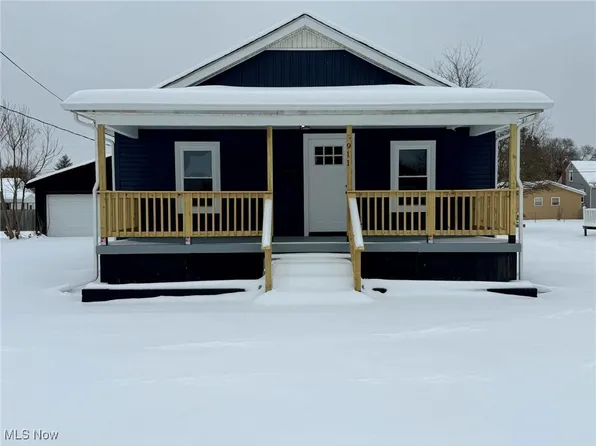 911 Merrick Ave, Zanesville, OH 43701