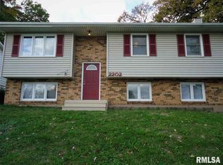 2202 Telegraph Rd, Davenport, IA 52804