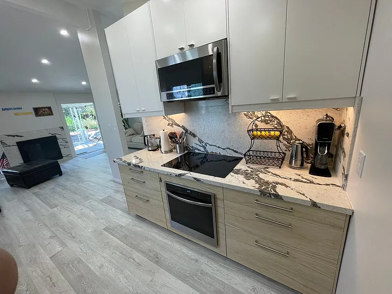 6363 Waterfall Pl — Photo 7