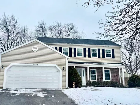 30W011 Kensington Dr, Warrenville, IL 60555