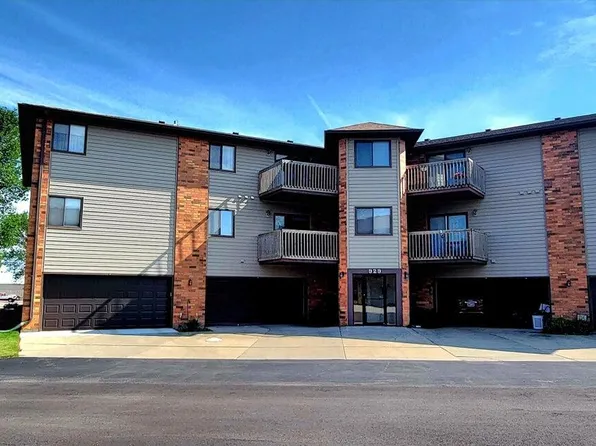929 Circle Dr, Aberdeen, SD 57401