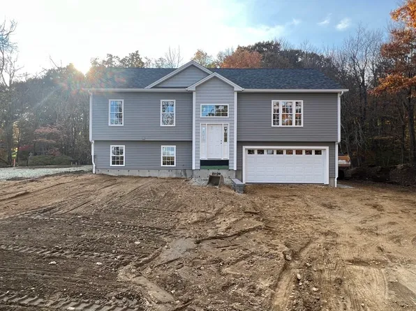 587 Pleasant St, Barre, MA 01005