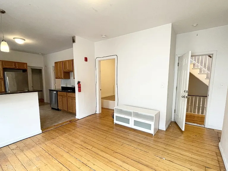 52 Delle Ave #2A — Photo 3