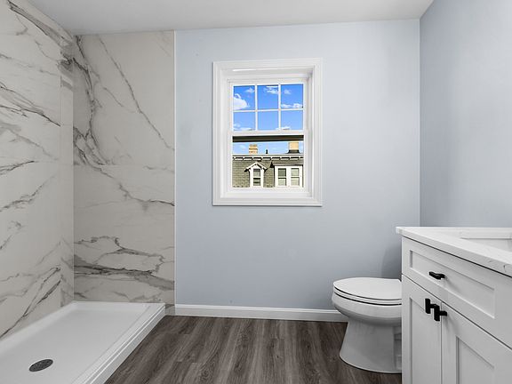 5th image of 206 Durfee St #3B