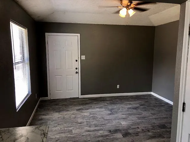 2906 Ennis Ave — Photo 7
