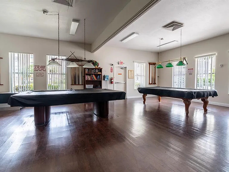 2851 Somerset Dr #208 — Photo 17