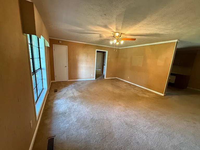 102 Hickory Hill Dr #B — Photo 11