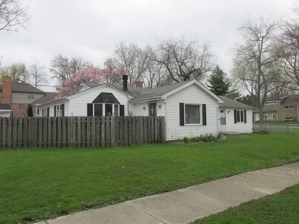 101 S Williams St, Westmont, IL 60559