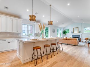 204 Linden Dr, Fair Haven, NJ 07704