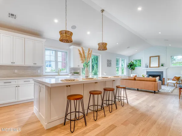 204 Linden Drive, Fair Haven, NJ 07704