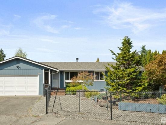 20065 Regin Court NE, Poulsbo, WA 98370