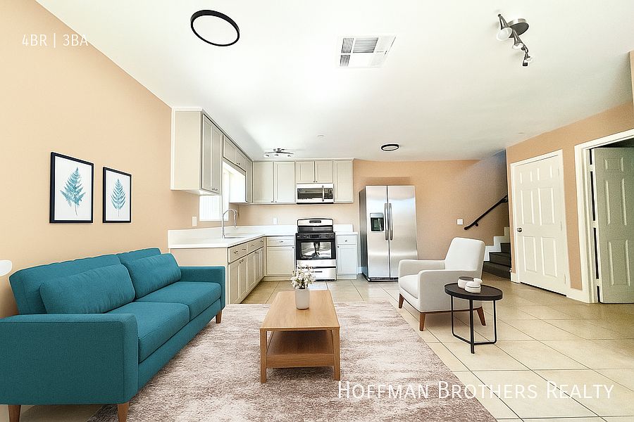1st image of 1045 E 20th St #1045.5