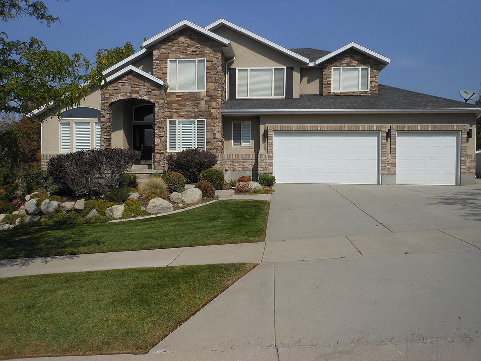 1st image of 1837 E New River Dr