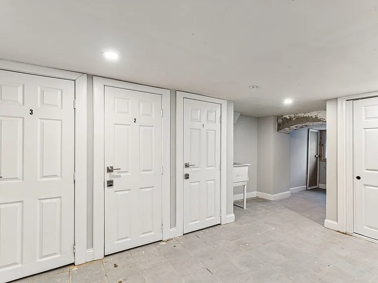 2928 W Oxford St #3 — Photo 15