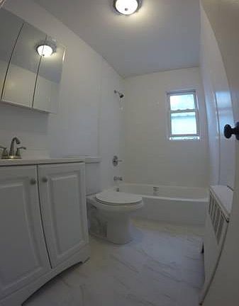 5th image of 194 Saratoga Ave APT 1