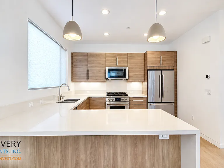 3235 Louise St #C — Photo 25