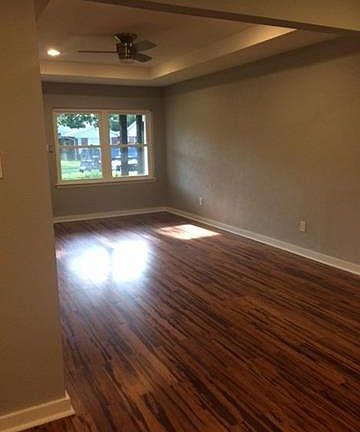 3rd image of 13420 Glenside Dr