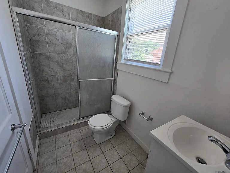 827 Camelia Ave — Photo 6