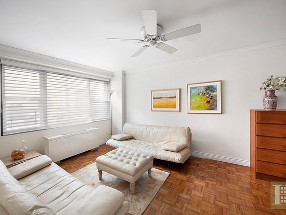 4th image of 165 W 66th St APT 1A