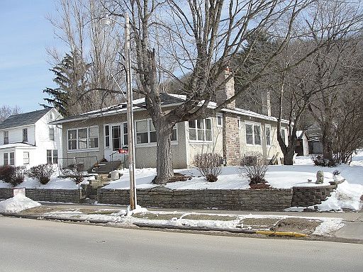2nd image of 214 S 4th St