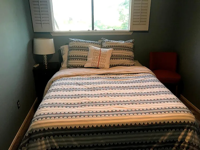 Second Bedroom - Queen Sized