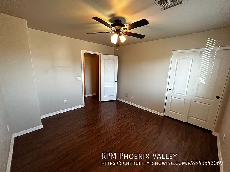 Bell Villas Apartments — Photo 32