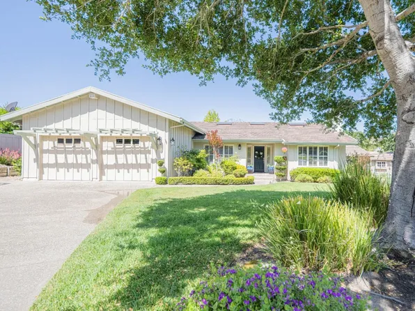 25552 Meadowview Cir, Salinas, CA 93908