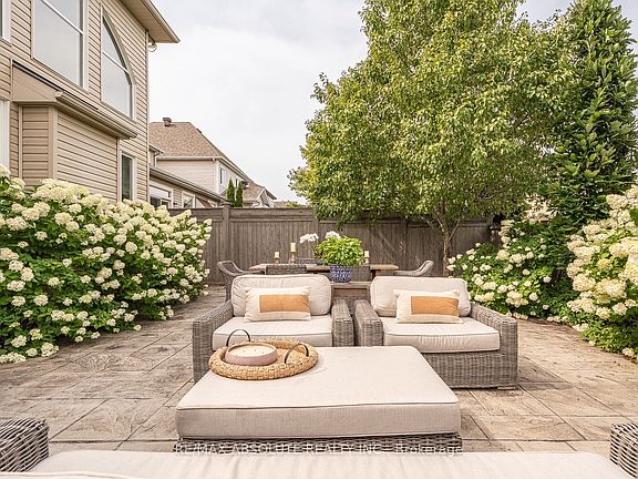 2nd image of 414 Landswood Way