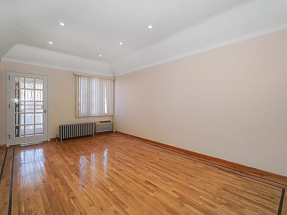 5th image of 5750 81st St