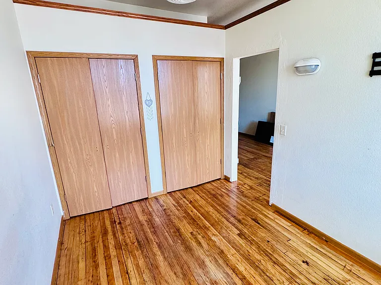 448 N Main St — Photo 5