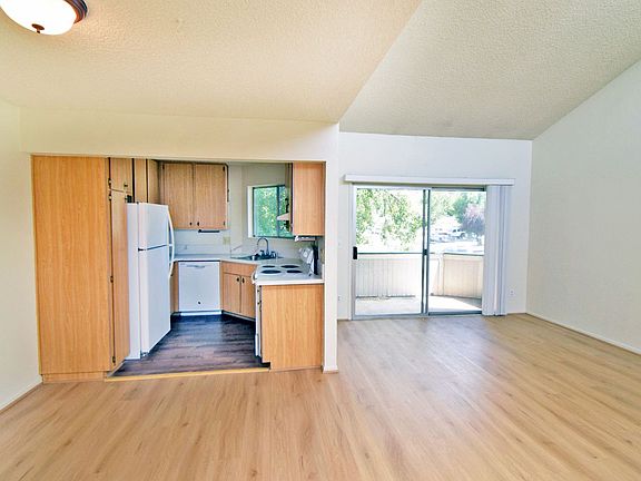 3rd image of 2625 Sunny Slope Dr APT 5