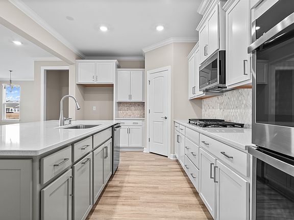 6th image of this home