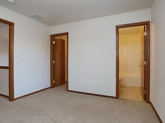 3rd image of 3708 S Old Schafer Ln