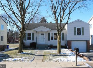369 Woodpoint Ave, Hagerstown, MD 21740