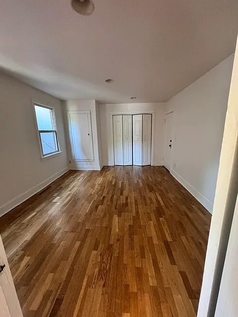 12 Oak St #1