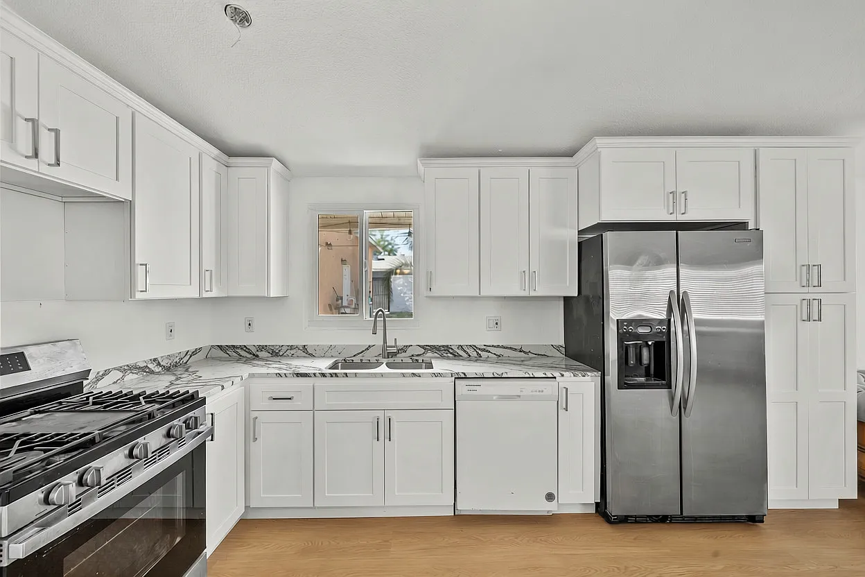 4 bed, 2000 sqft, $7,000 — Photo 3