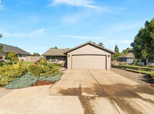 1243 SW Fir Ct, Dundee, OR 97115