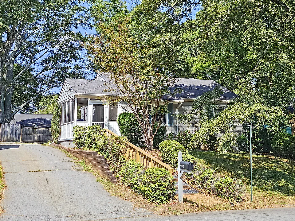 479 Stovall St SE