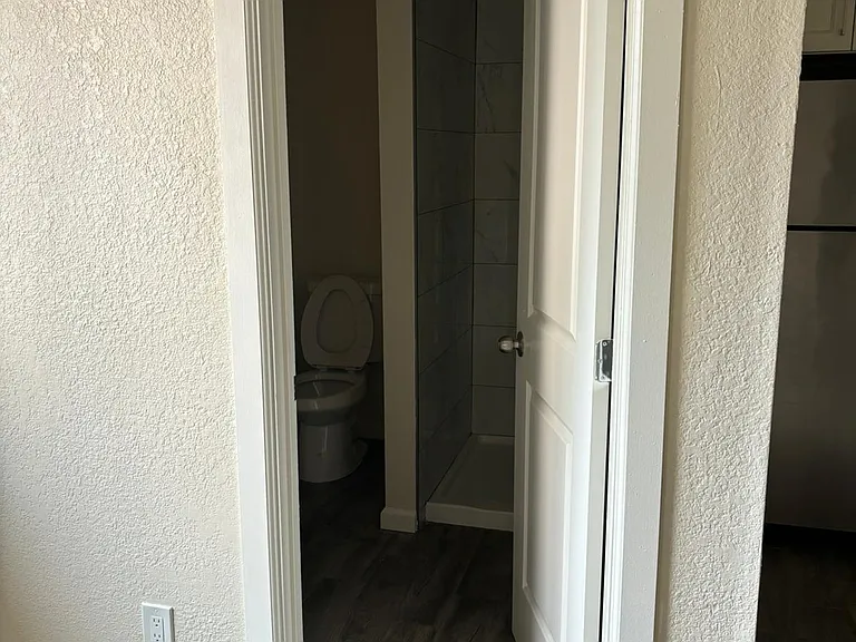411 Benicia Rd #B — Photo 16