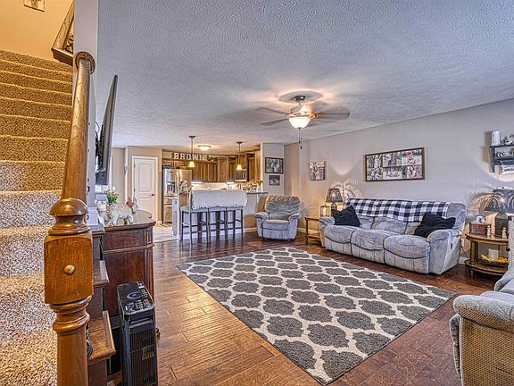3rd image of 1650 Breezy Creek Dr