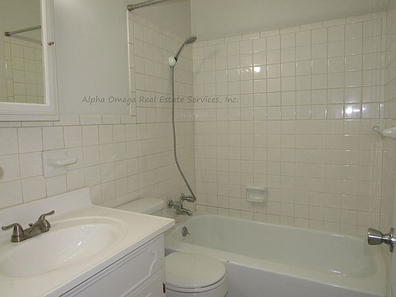 4th image of 1122 Evelyn Dr #B