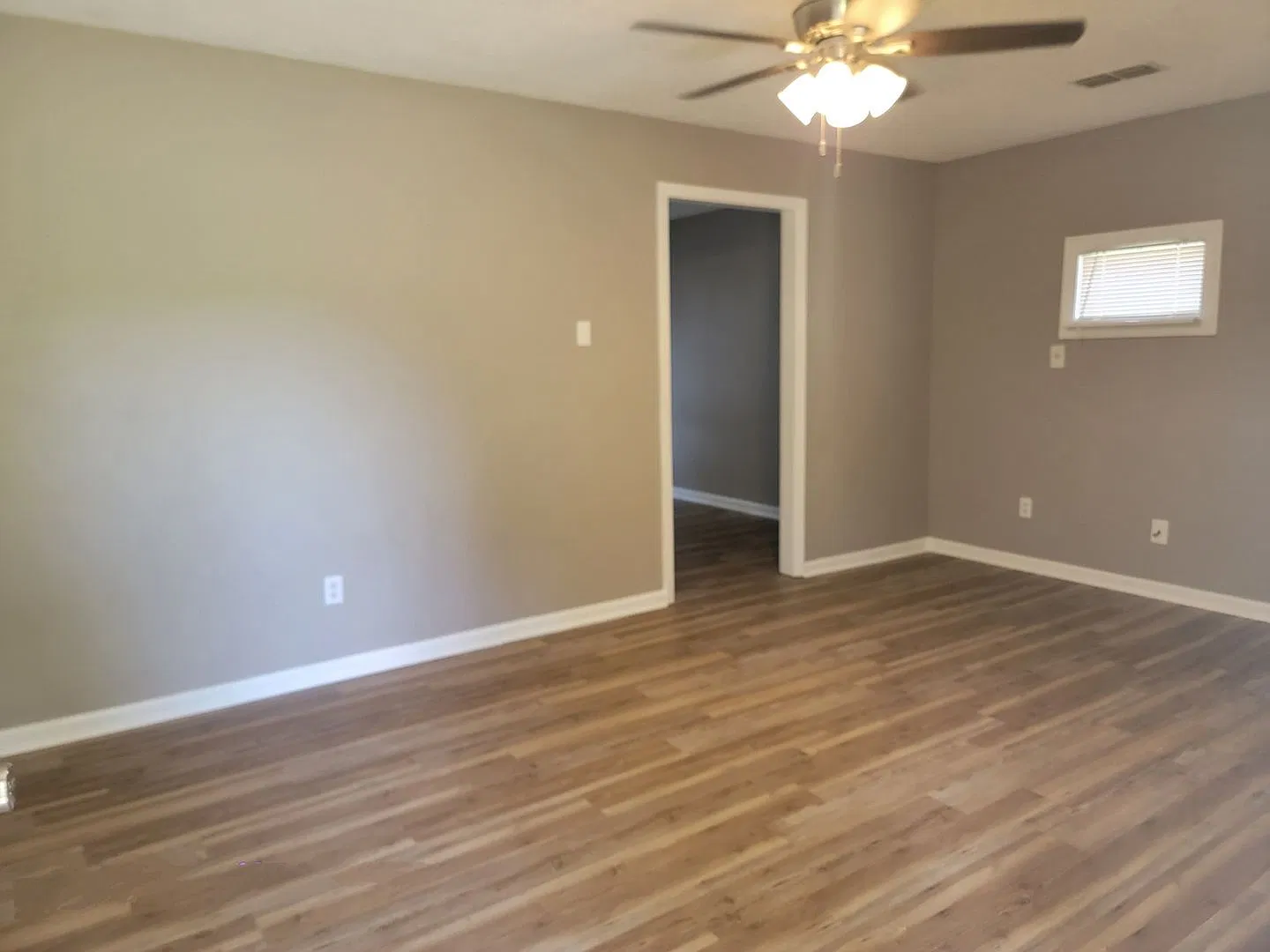 Charming 3BR House in Humboldt, TN — Photo 3