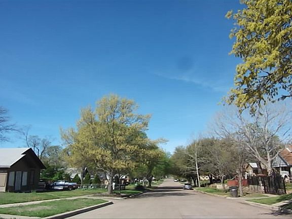 4th image of 2820 Galvez Ave